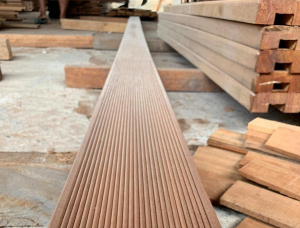 Basralocus (Angelique) Anti-slip decking 21 mm x 145 mm x 1900 mm