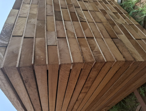 50 mm x 150 mm x 6000 mm İşlem görmemiş Iroko Kereste