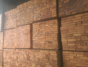 50 mm x 150 mm x 6000 mm İşlem görmemiş Iroko Kereste