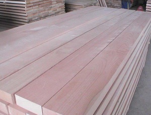 52 mm x 150 mm x 4000 mm  Eingefasstes Brett Buche S2S KD