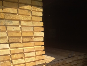 Pine beam AD 44 mm x 148 mm x 4 m