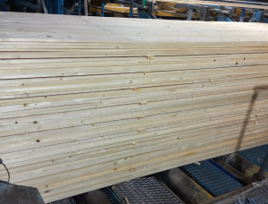 16 mm x 75 mm x 5000 mm  Eingefasstes Brett Fichte-Kiefer (S-P) R/S KD