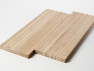 Цельноламельный мебельный щит Ясень 20 мм x 600 мм x 1500 мм