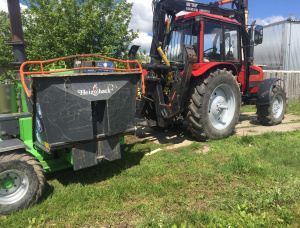 Дробилка Heizohack HM 8-400 в сцепке с трактором МТЗ 1221.3