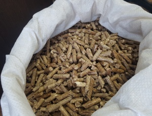 Древесные пеллеты (топливные гранулы) 8 мм