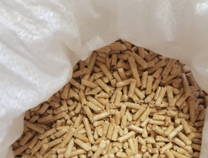 Spruce-Pine-Fir (SPF) Wood pellets 6 mm x 20 mm