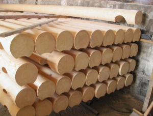 Swiss pine Rounded beam 260 mm x 4 m