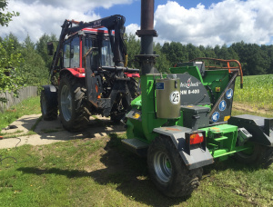 Дробилка Heizohack HM 8-400 в сцепке с трактором МТЗ 1221.3