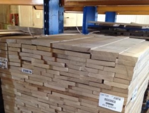 White Oak Lumber KD 27 mm x 80 mm x 300 mm