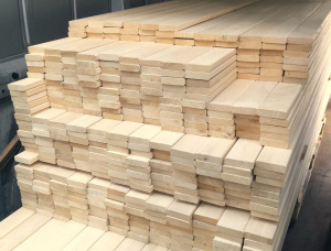 200 mm x 300 mm x 4000 mm  建築材 白梧桐木 R/S KD