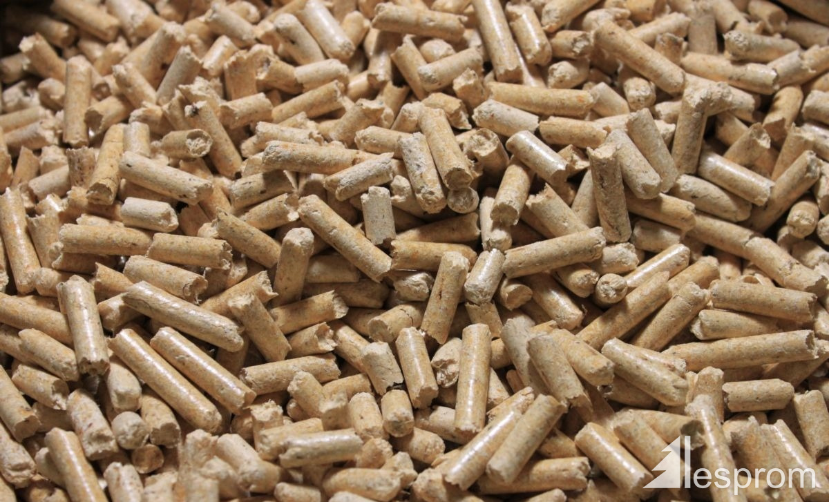 Scots Pine Wood pellets 6 mm x 20 mm