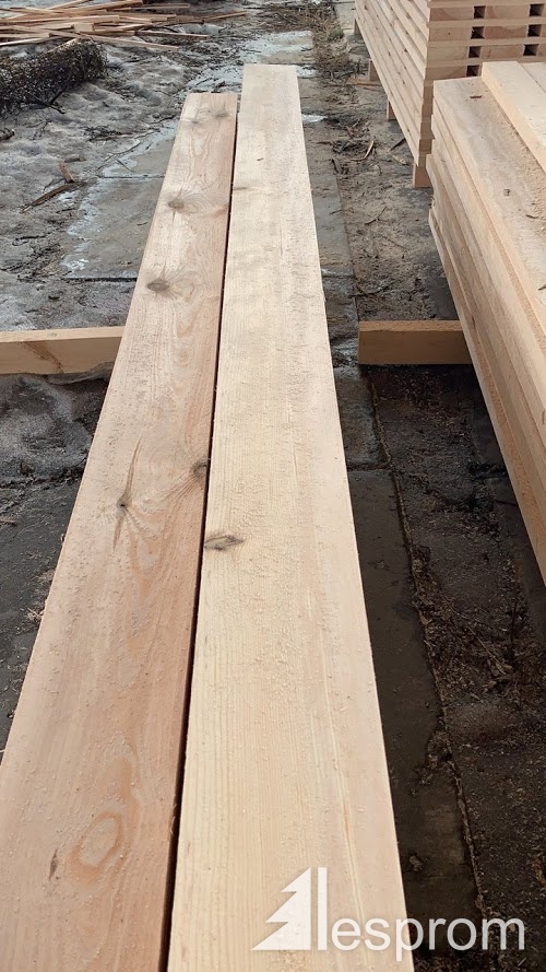 SPF Lumber KD 40 mm x 140 mm x 3100 mm