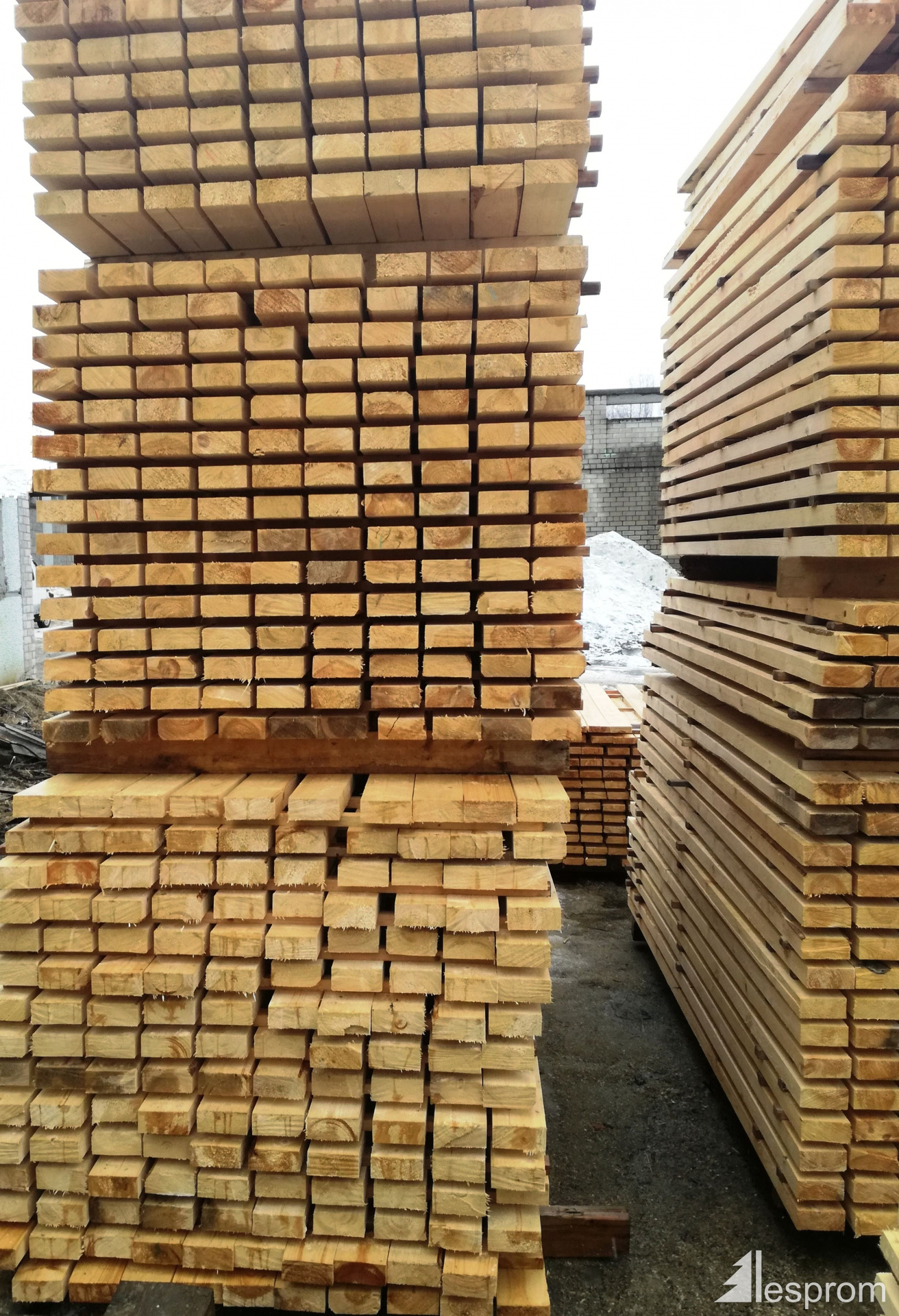 32 mm x 150 mm x 6000 mm KD R/S Heat Treated SprucePine (SP) Lumber