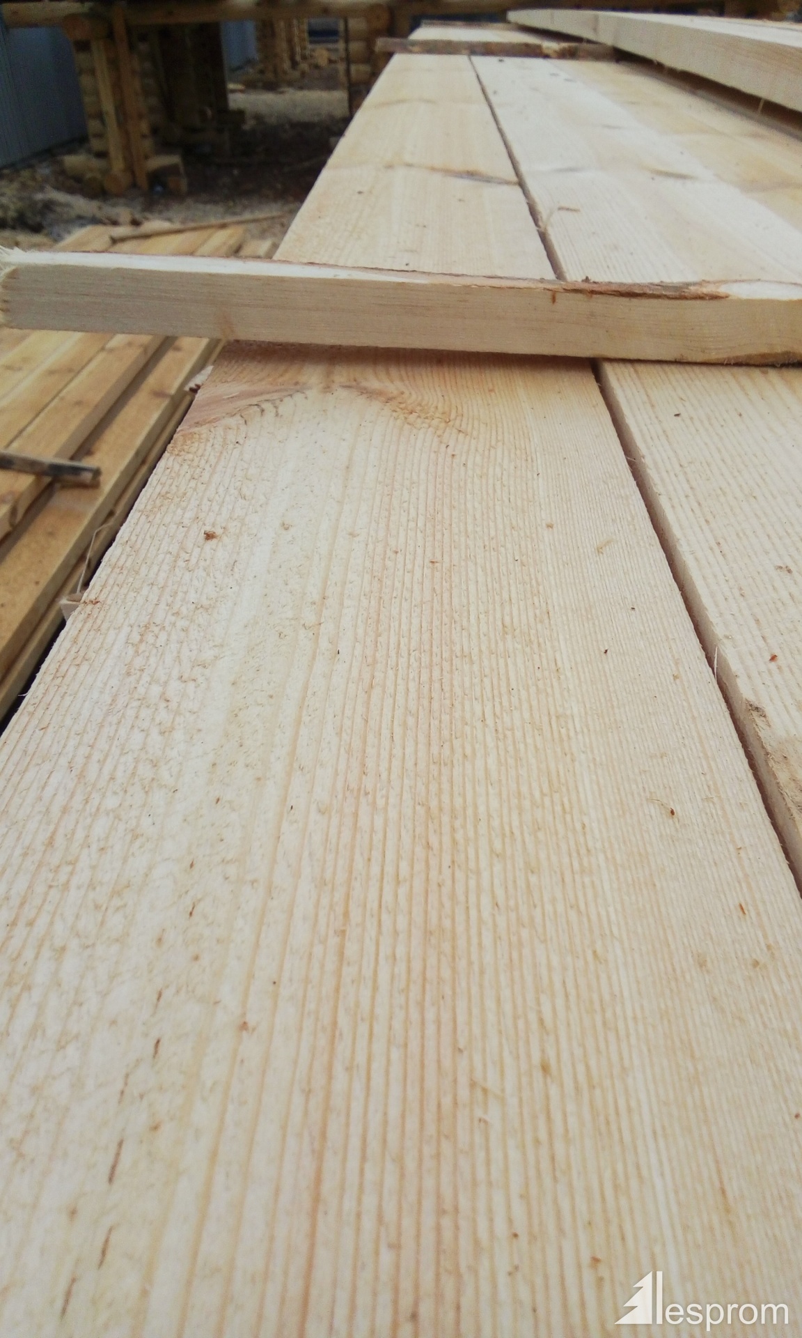 25 mm x 100 mm x 6000 mm GR R/S European spruce Lumber