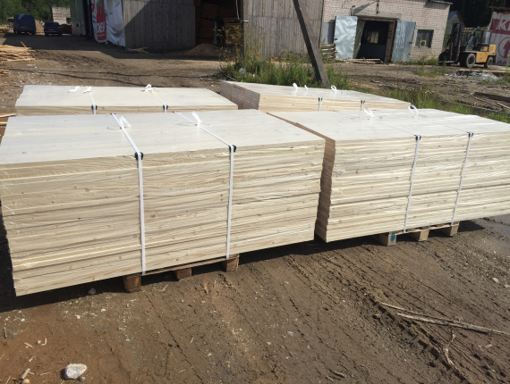 连续型桶板家具面板 歐洲雲杉 18 mm x 200 mm x 6000 mm