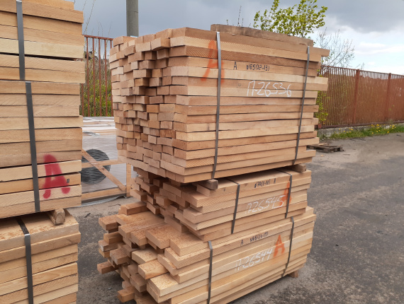 30 mm x 85 mm x 2000 mm  Eingefasstes Brett Buche S4S KD