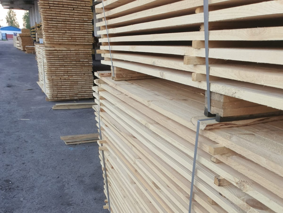 23 mm x 96 mm x 3000 mm KD R/S Heat Treated Siberian Pine Lumber