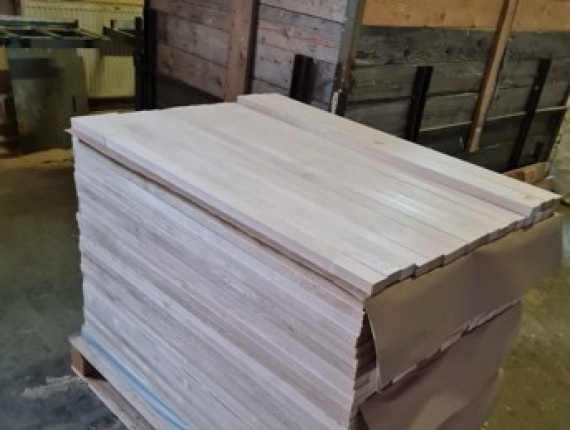 25 mm x 45 mm x 802 mm 家具制造用木材 垂枝桦 S4S KD