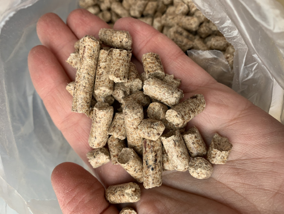 Spruce-Pine (S-P) Wood pellets 8 mm x 30 mm