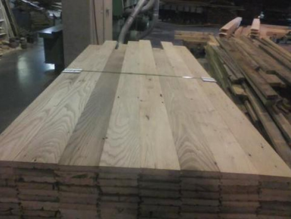 22 mm x 90 mm x 10 mm KD S4S Heat Treated Chestnut Lumber