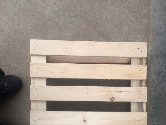 Spruce-Pine (S-P) Pallet 800 mm x 600 mm x 129 mm