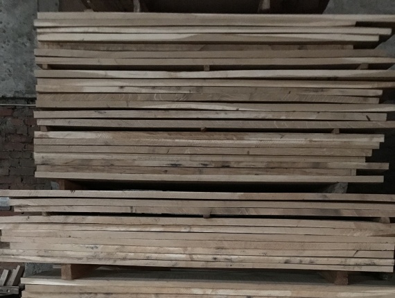 30 mm x 200 mm x 2400 mm KD  Oak Lumber