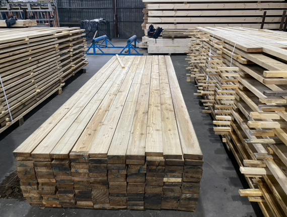 32 mm x 150 mm x 4000 mm KD R/S  Siberian Larch Lumber