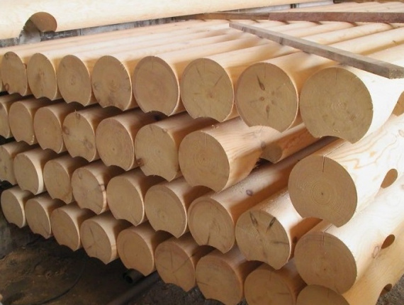 Zylindrisch rundholz Waldkiefer 180 mm x 6 m