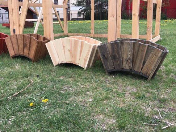 Wooden flowerpot
