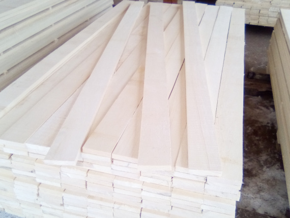 19 mm x 100 mm x 2400 mm GR S4S  Aspen (Populus tremula) Lumber