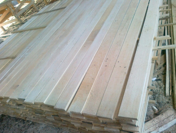 22 mm x 100 mm x 3000 mm  Eingefasstes Brett Linden S4S KD
