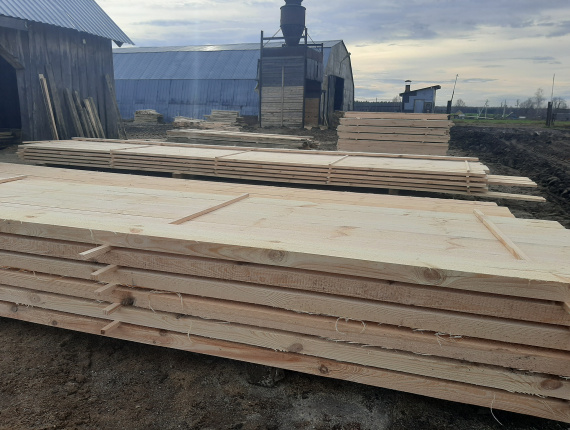 38 mm x 140 mm x 6000 mm  Eingefasstes Brett Waldkiefer R/S AD