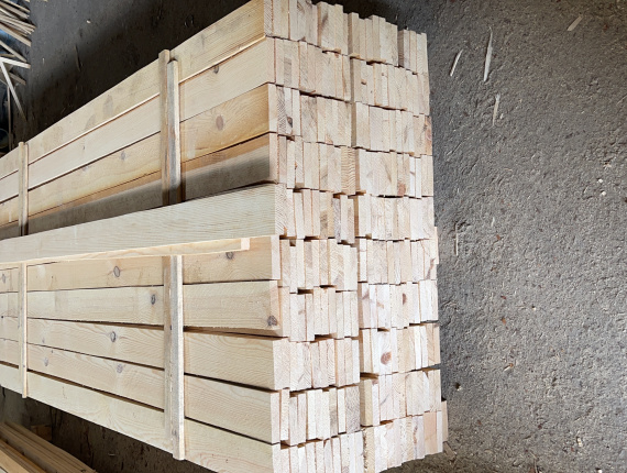 25 mm x 100 mm x 4000 mm 热处理建築材松木