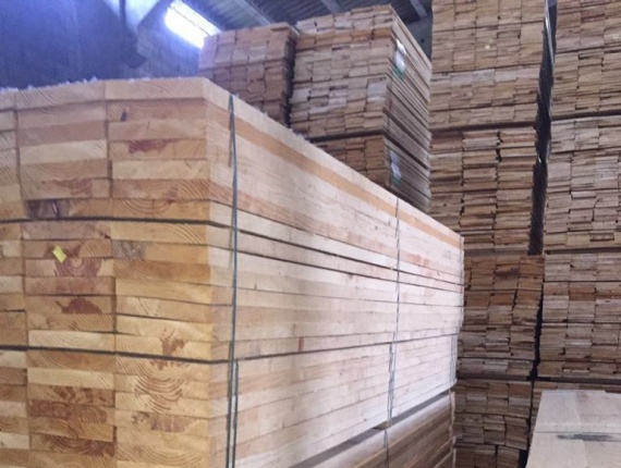 Radiata Pine Sawlog 300 mm x 5.8 m