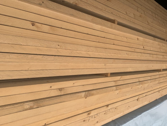 32 mm x 125 mm x 4000 mm KD R/S Heat Treated European spruce Lumber