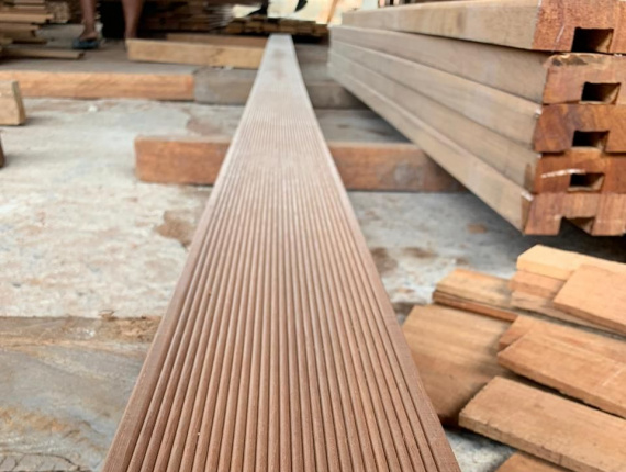 Basralocus (Angelique) Anti-slip decking 21 mm x 145 mm x 1900 mm