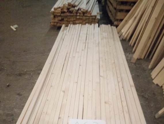 50 mm x 150 mm x 6000 mm  Eingefasstes Brett Gemeine Fichte KD